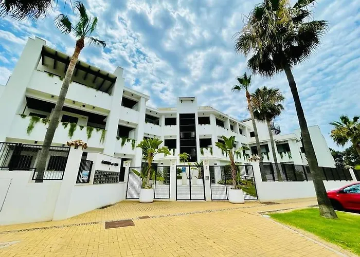 Sea Breeze Retreat - Golf Getaway