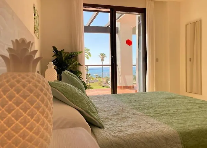 Sea Breeze Retreat - Golf Getaway