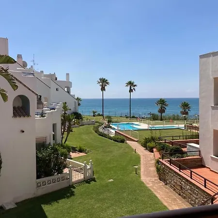 Sea Breeze Retreat - Golf Getaway Apartment Bahia de Casares Exterior photo
