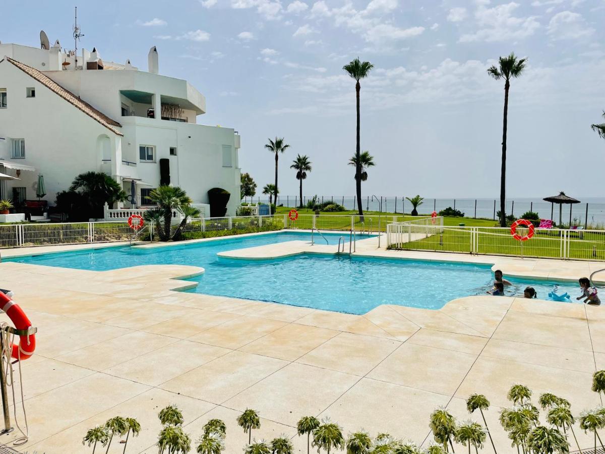 Sea Breeze Retreat - Golf Getaway Apartament